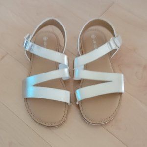 LSELOM Girls Cute Adjustable Ankle Strap Open Toe Flat Sandals Size 13